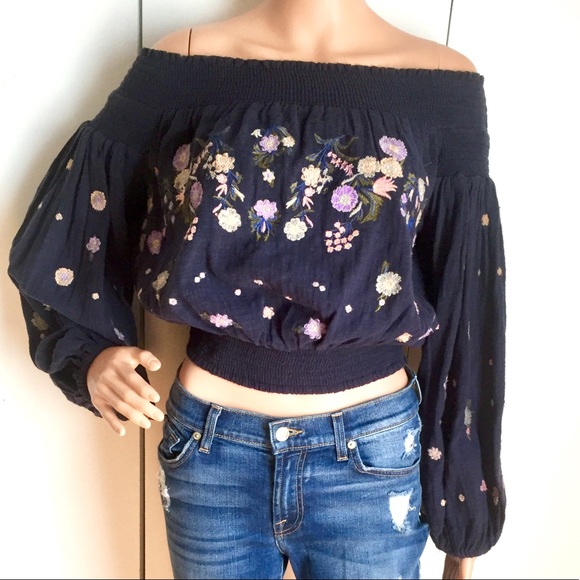 Free People Tops - NEW!! Free People Saachi Off the shoulder Top